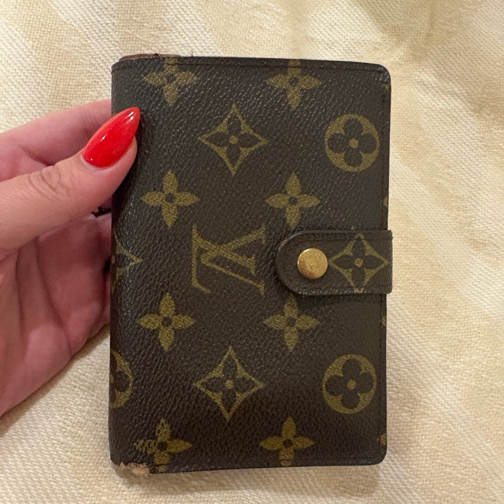 SOLD // ⚜️ LOUIS VUITTON Monogram Portefeuille
Viennois Bifold Wallet • France - Picture 11 of 12